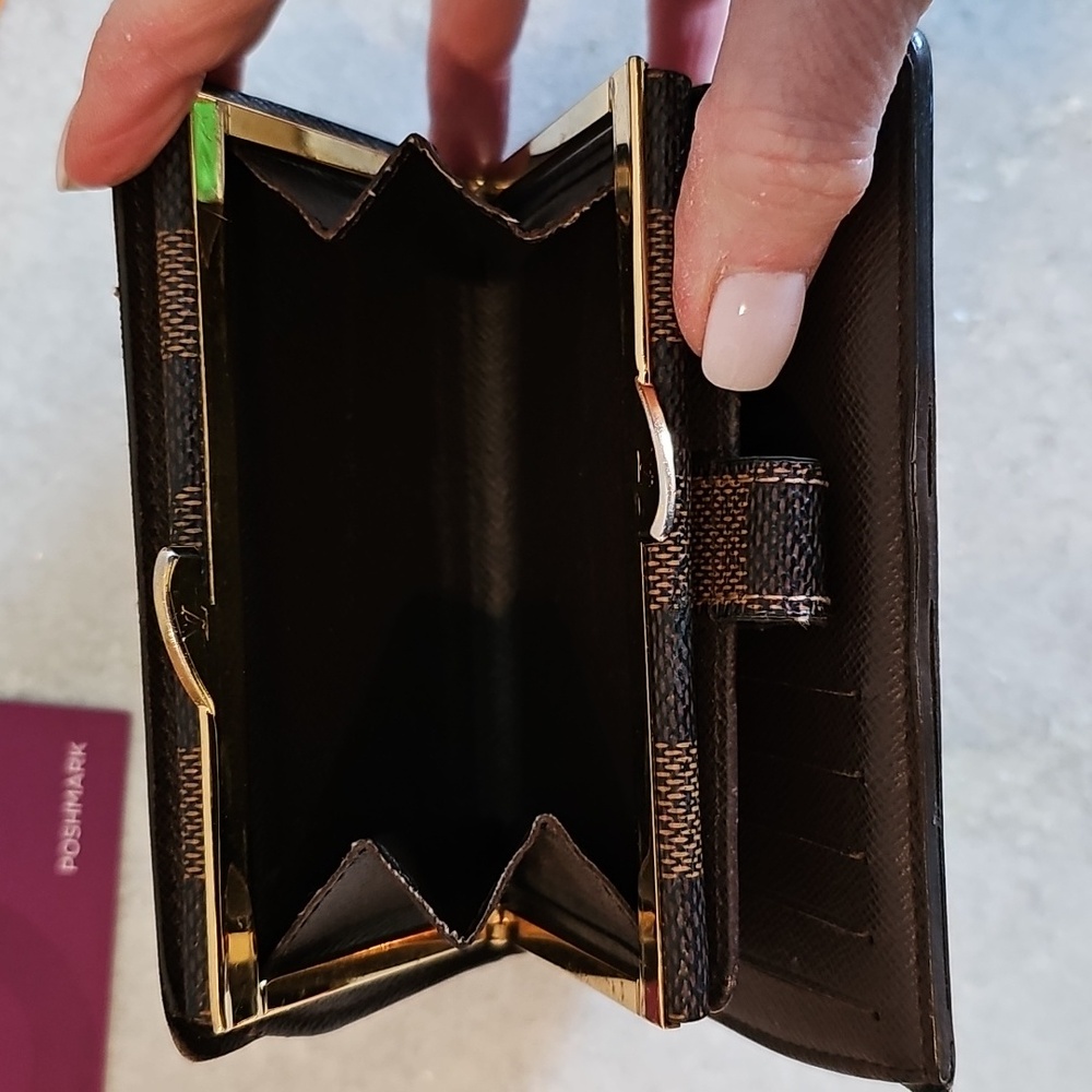 ✨️AUTHENTIC✨️ Louis Vuitton Ebene Damier Kiss Wallet - Picture 6 of 16